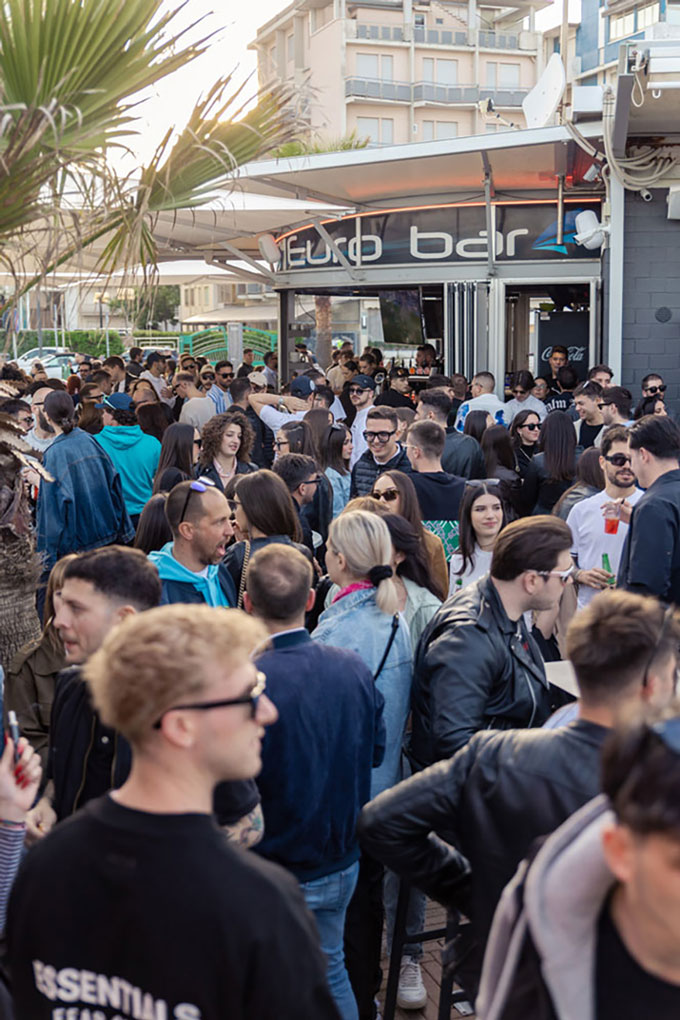 eurobar-colazione-apertivo-eventi-bar-a-sottomarina-venezia-11