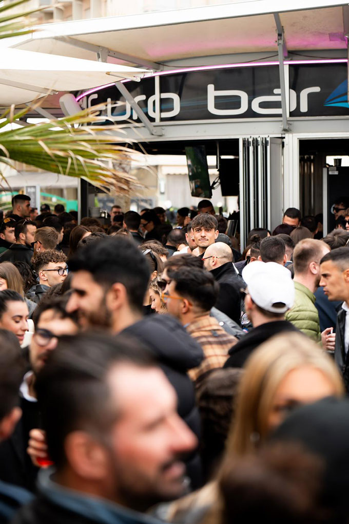 eurobar-colazione-apertivo-eventi-bar-a-sottomarina-venezia-24